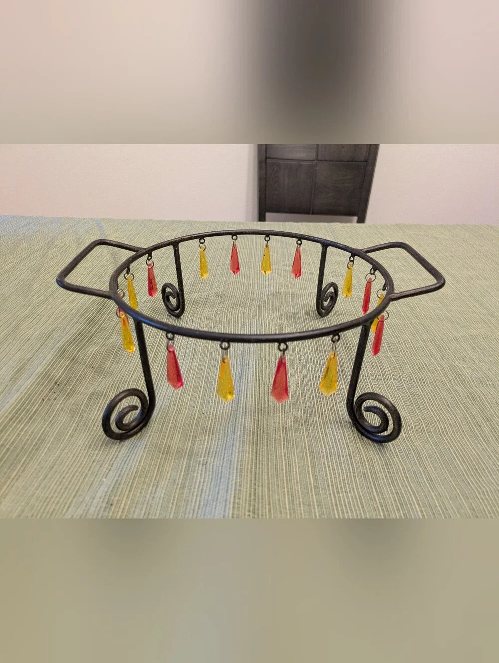 Wrought Iron Stand For Pie Plates/Cake Pan - 9